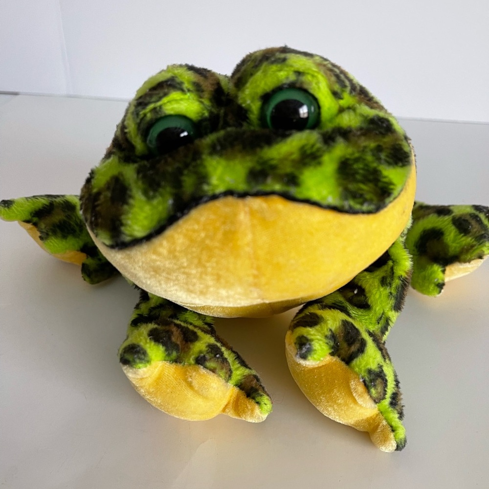 ✨🔥Ganz Bullfrog Plush Stuffed Green and Yellow frog🔥✨